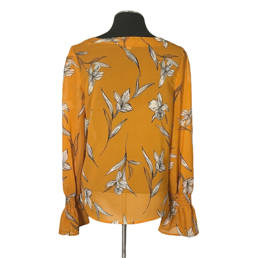 A New Day – Floral Bell Sleeve V-Neck Pullover Blouse – Small - Picture 6 of 9